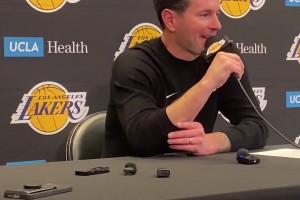 篮坛震惊！各路巨星对阿德巴约83分反应：德克狂发问号，詹姆斯韦德送上祝福