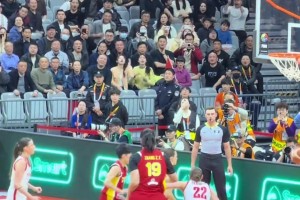 气质真好！王思雨此前直播：为啥你们都说我像王祖贤？