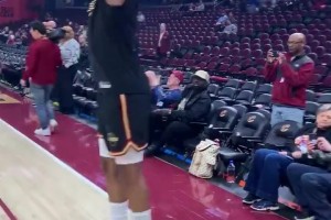 双探花齐上阵？杰伦·布朗：今年我一定把塔图姆请来直播！大家敬请期待